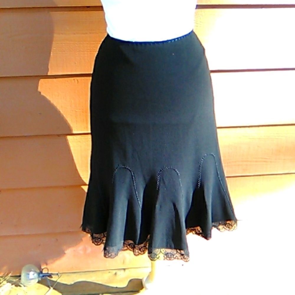 Elie Tahari Black Gusseted Full Skirt